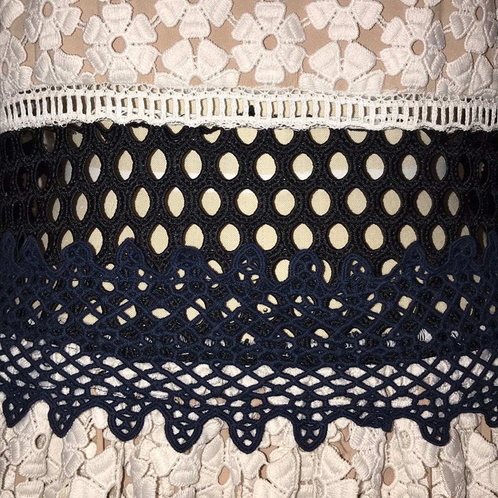 Dress - Picture 6 of 6